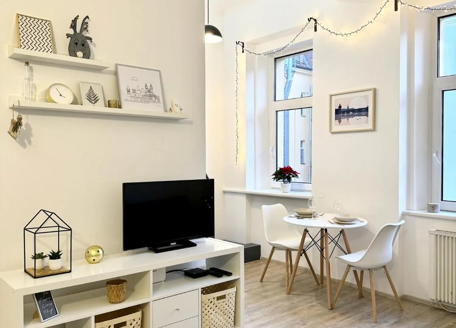 Apartment By Charles Bridge Praga